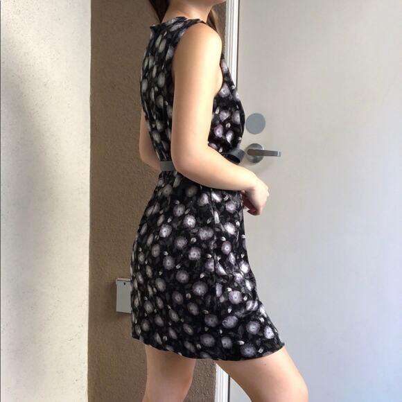 Vintage Guess velvet black gray floral sleeveless A-line dress large - Picture 2 of 7